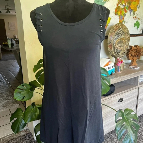 Tresics mini dress - Picture 1 of 7